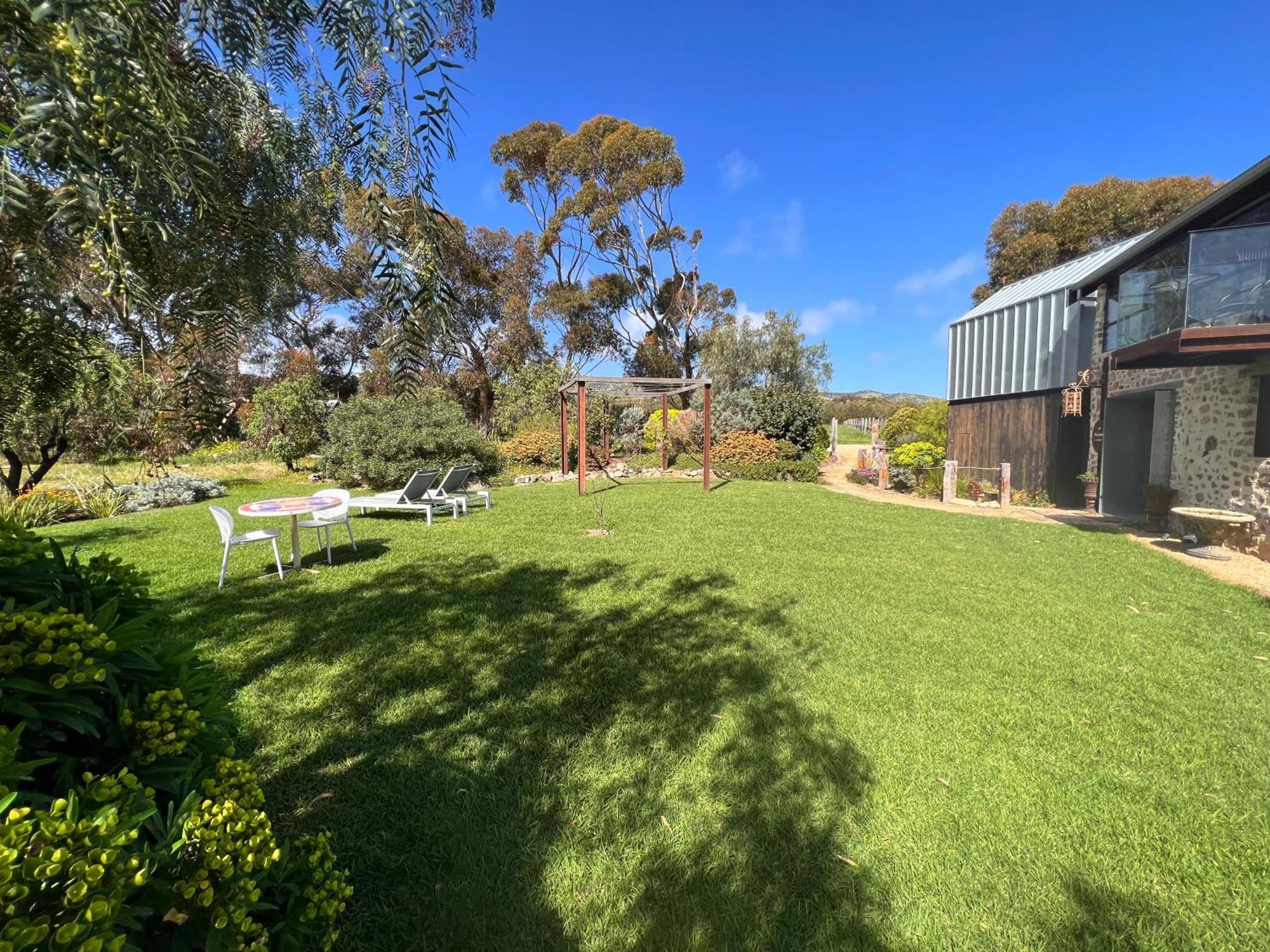 Sellicks Hill The Old Chaff Mill Organic Vineyard Retreat Bed & Breakfast エクステリア 写真